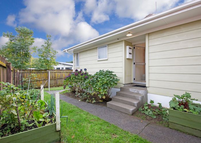  at 1/29 Highland Park Drive, Highland Park, Auckland