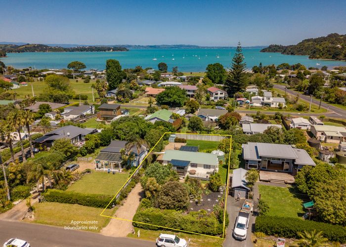  at 3 Manuka Road, Waiheke Island , Waiheke Island