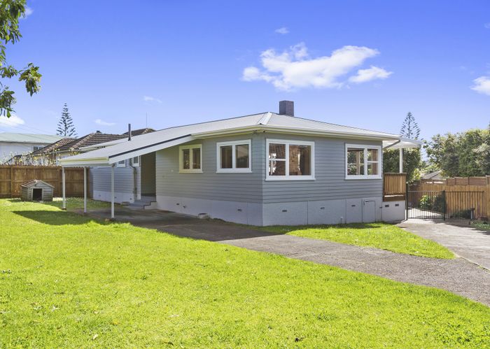  at 1 Matapouri Road, Mangere Bridge, Auckland