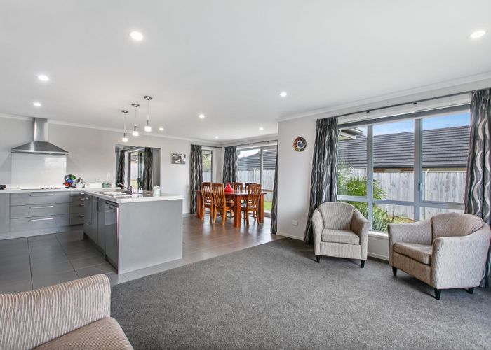  at 9 Cooladerry Place, Rosehill, Papakura