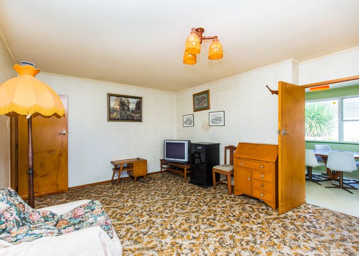 at 87 Lauderdale Road, Birkdale, Auckland