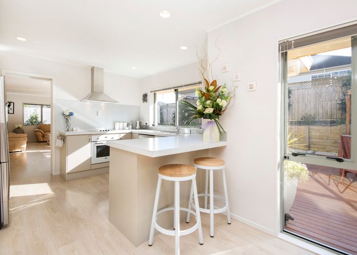  at 2/8 Alicia Road, Somerville, Auckland