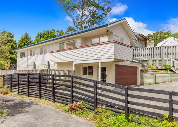  at 2/183 Browns Bay Road, Browns Bay, Auckland