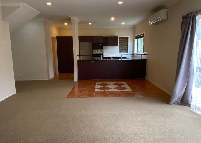  at 76 Huntington Drive, Huntington Park, Auckland