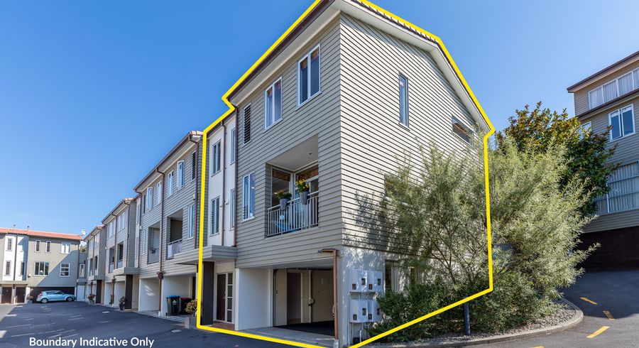  at 6J Carlton Gore Road, Grafton, Auckland
