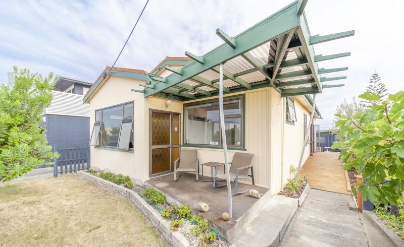  at 106 Charles Street, Westshore, Napier