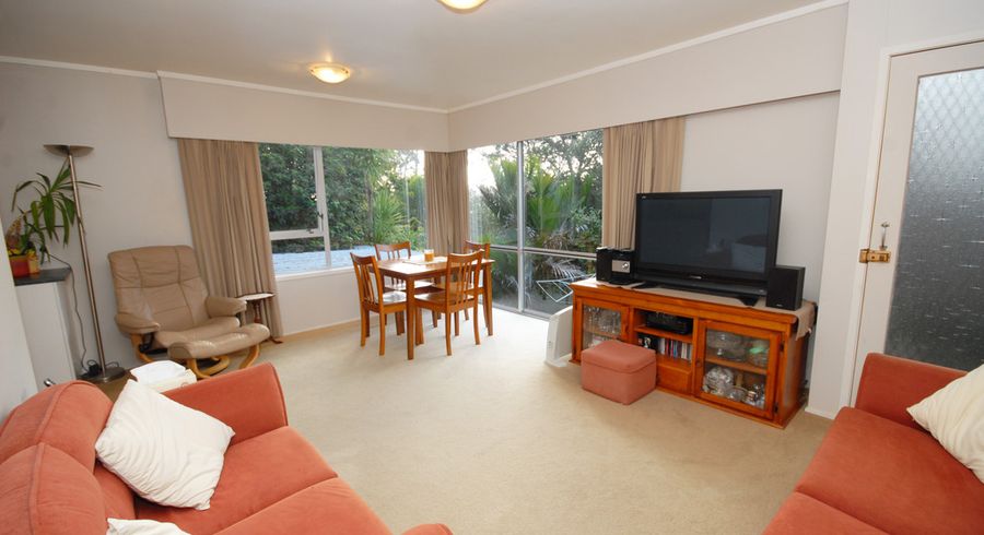 at 1/19 Capilano Place, Glenfield, Auckland