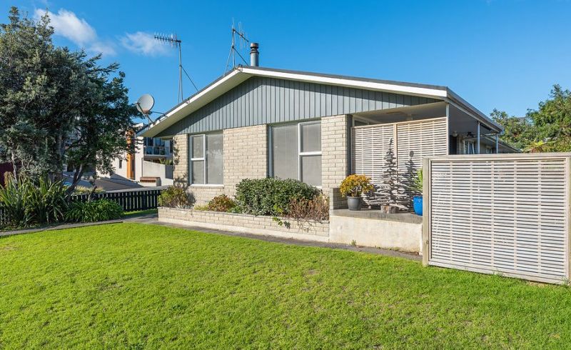  at 22 Garden Road, Raumati Beach, Paraparaumu