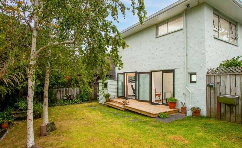 Free property data for 2/28 Raymond Street, Point Chevalier, Auckland ...
