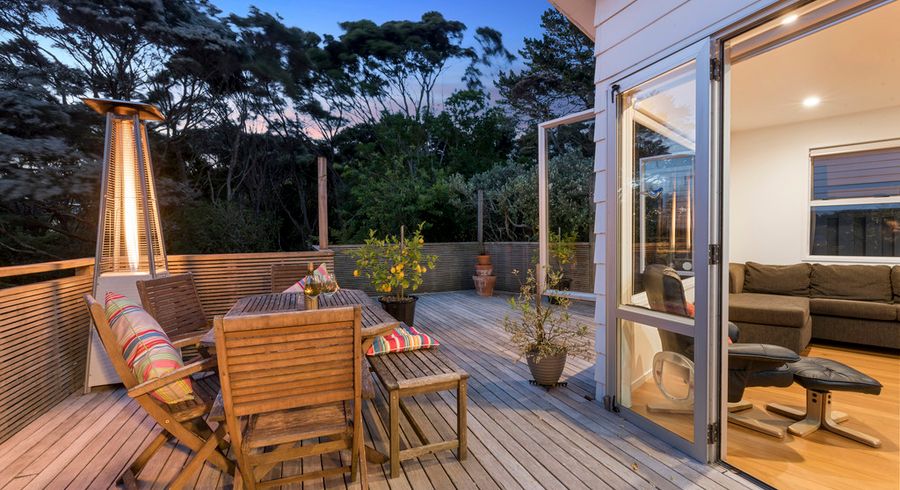 at 53 Easton Park Parade, Glenfield, Auckland