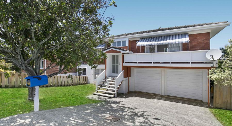  at 2/18 Taharoto Road, Takapuna, Auckland