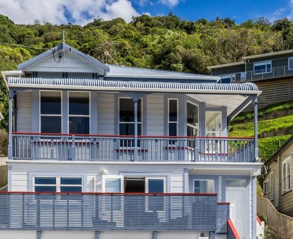  at 14 Freeling Street, Island Bay, Wellington