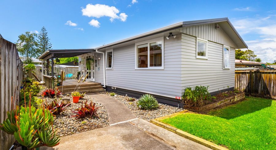  at 3/93 Hobsonville Road, West Harbour, Auckland