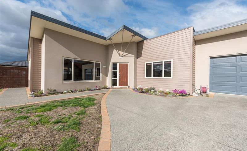  at 10 Vorbach Place, Renwick