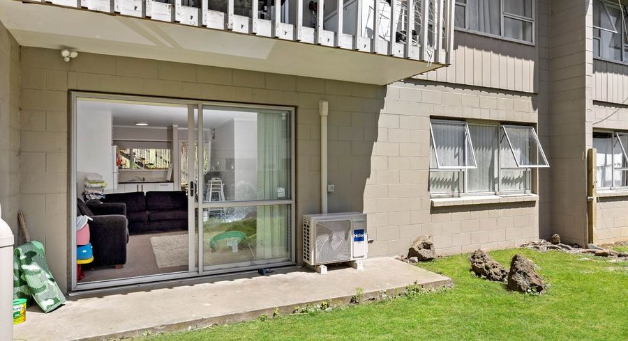  at 4/28 Princes Street, Otahuhu, Auckland