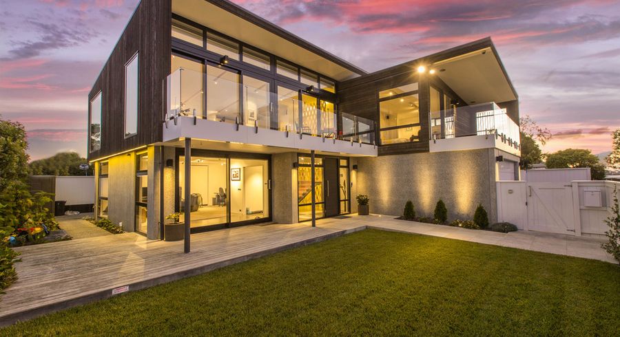 at 2/1 Tokomaru Street, Orakei, Auckland