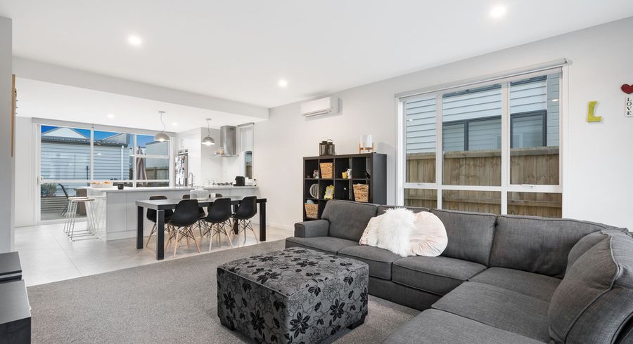  at 8 Hakaro Way, Takanini