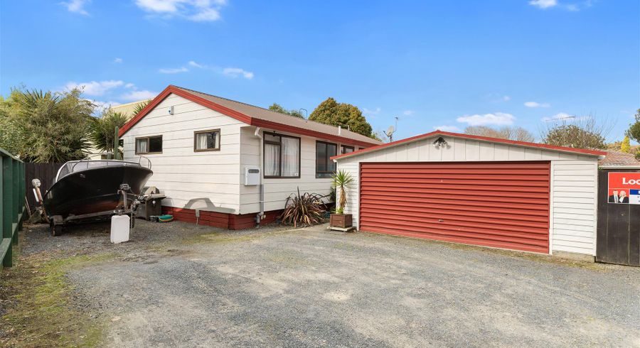  at 121 Forest Lake Road, Forest Lake, Hamilton