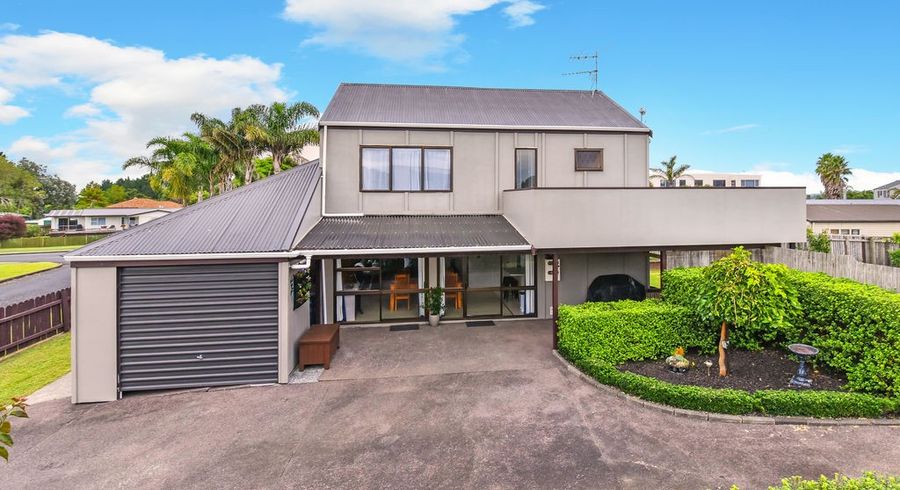  at 2 MILLEN PLace, Clarks Beach, Clarks Beach