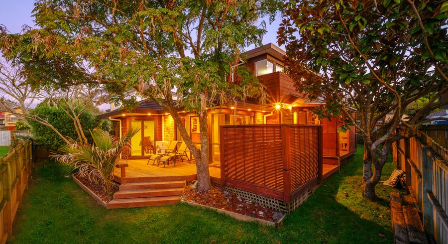  at 1/14 Lochend Place, Highland Park, Auckland
