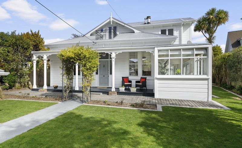  at 41 Simla Crescent, Khandallah, Wellington