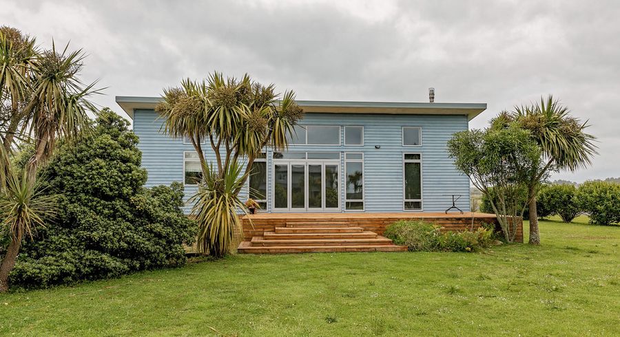  at 33 Elley Drive, Carters Beach, Westport