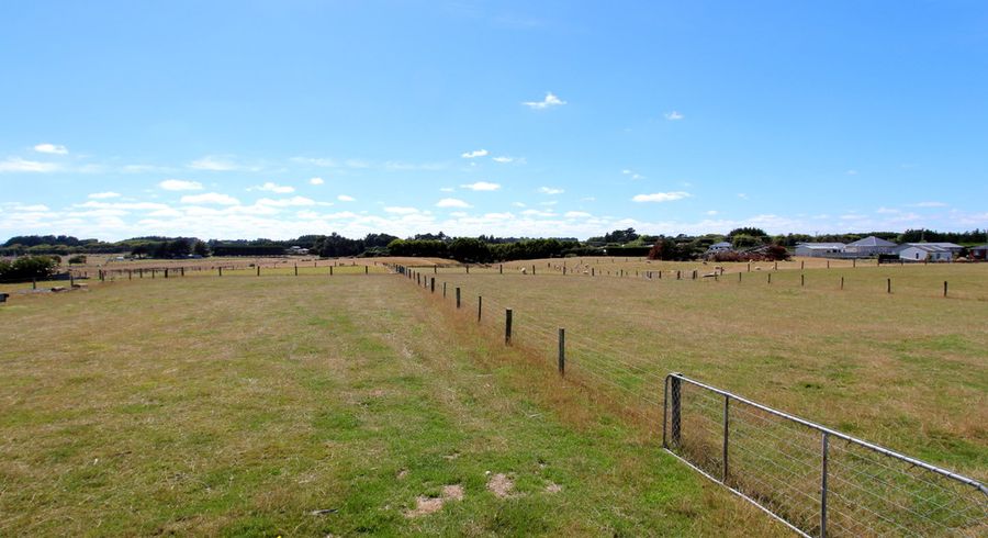  at 114 Avon Road, Clifton, Invercargill