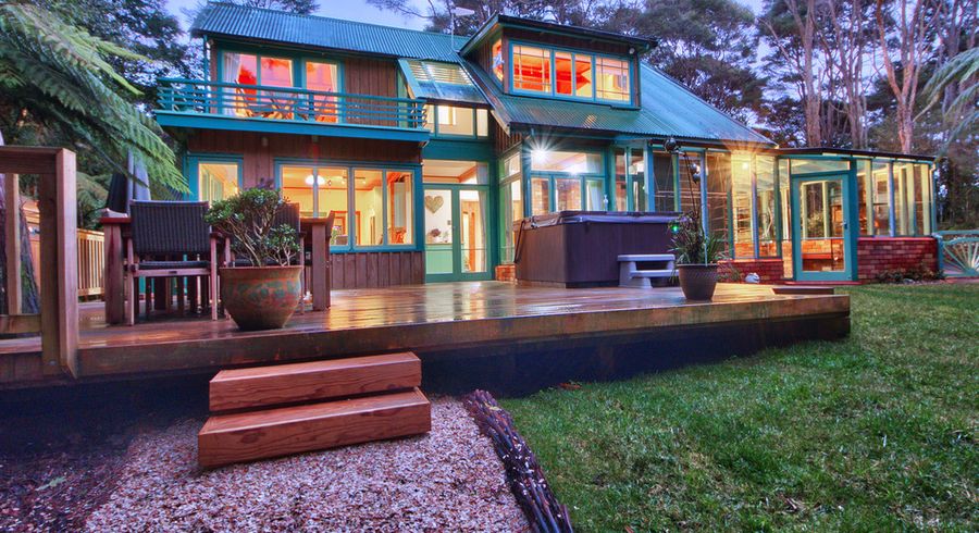  at 6 Cochran Road, Oratia, Auckland