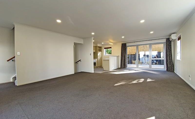  at 6/13 Kaihu Street, Northcote, Auckland