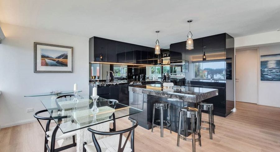  at 6/10 Tagalad Road, Mission Bay, Auckland
