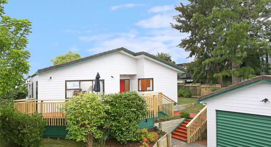  at 20 Palomino Drive, Henderson, Auckland