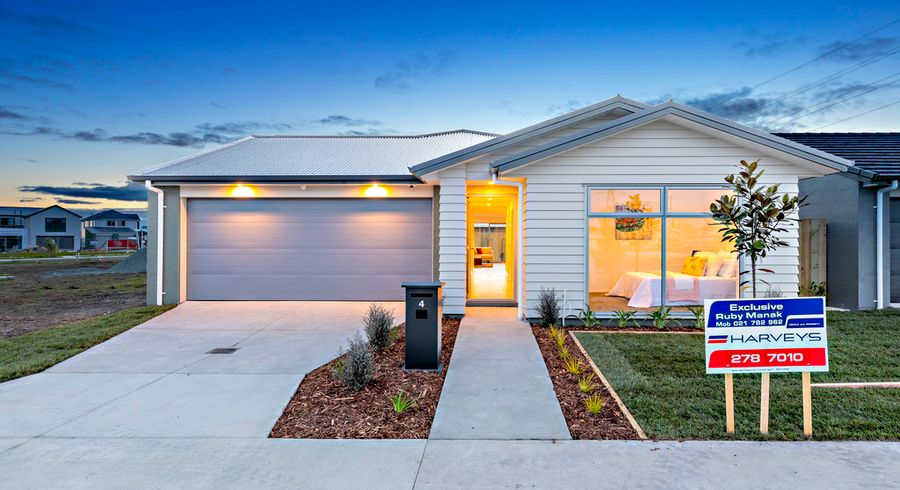  at 4 Aero Place, Takanini, Auckland