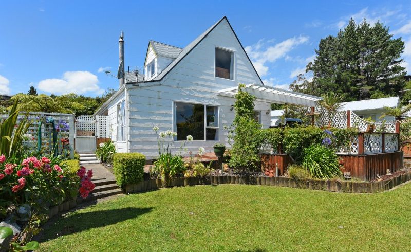  at 13A MCMANAWAY GR, STOKES VALLEY, LOWER HUTT