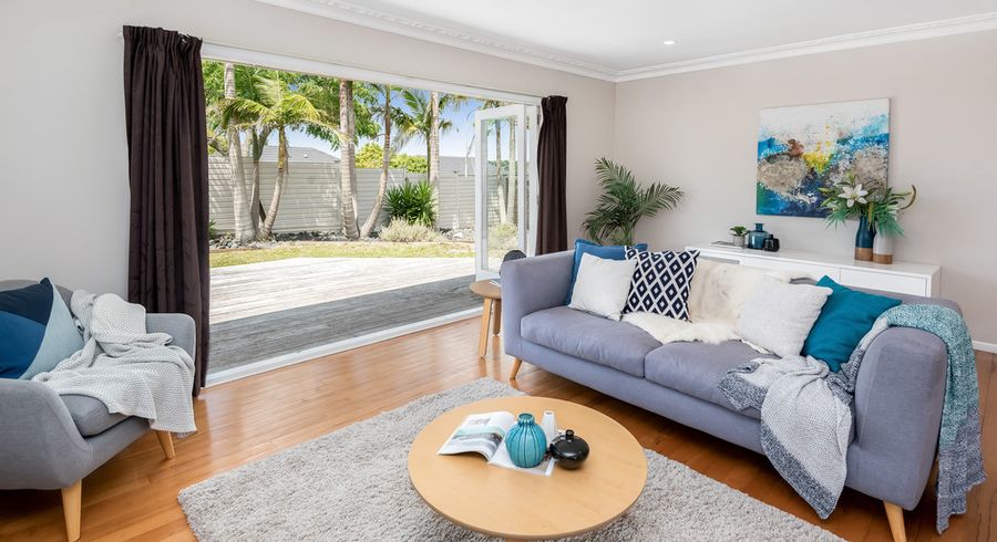  at 33 Howe Street, Howick, Auckland