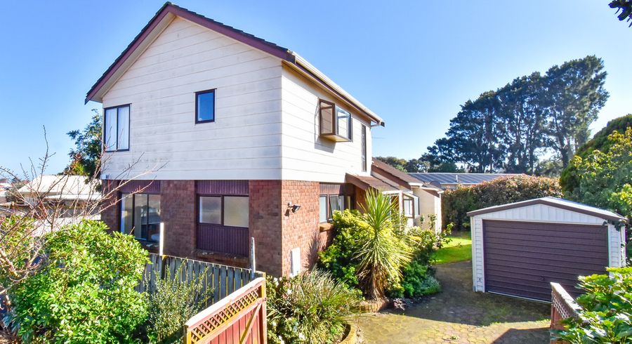  at 399 Roscommon Road, Clendon Park, Auckland