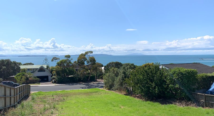  at 113 Pacific Parade, Army Bay, Whangaparaoa