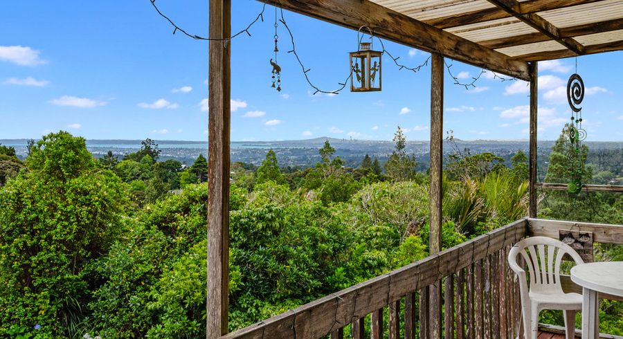  at 31B Bush Road, Waiatarua, Auckland