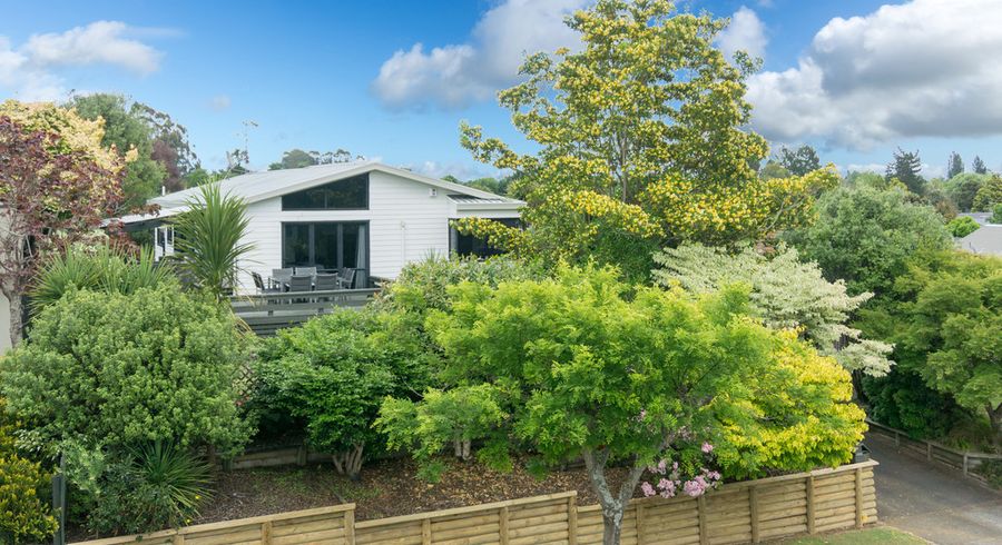  at 30 Lansdowne Crescent, Glenview, Hamilton