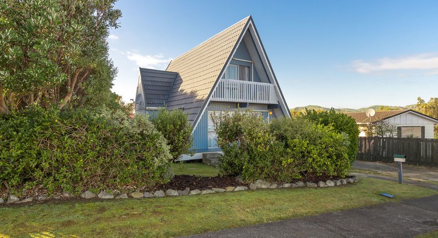  at 9 Toporoa View, Ascot Park, Porirua