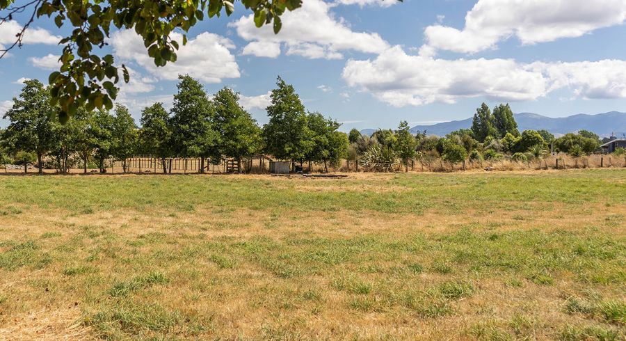  at 8 Loop Line, Opaki, Ōpaki