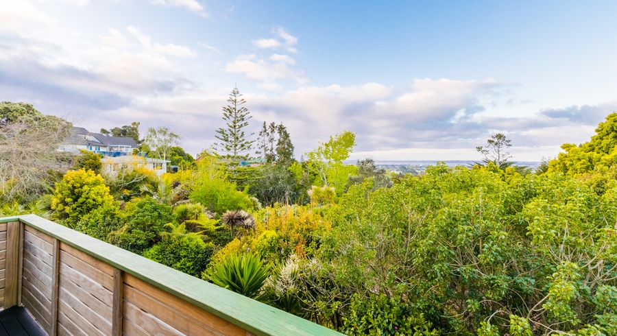  at 2/90 Pleasant Road, Titirangi, Auckland