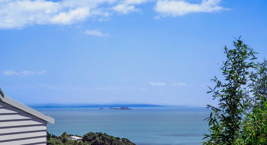  at 4 Bay Road, Palm Beach, Waiheke Island