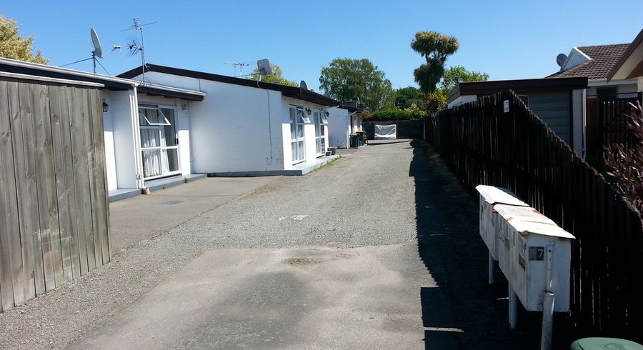  at 4/17 Brake Street, Upper Riccarton, Christchurch