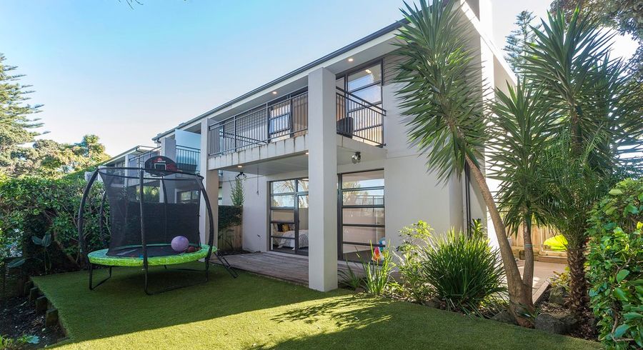  at 74F Ireland Road, Mount Wellington, Auckland