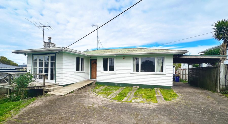  at 31A Fairclough Road, Beach Haven, North Shore City, Auckland