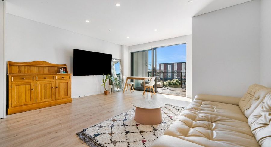  at 220/3 Kaipiho Lane, Albany, North Shore City, Auckland