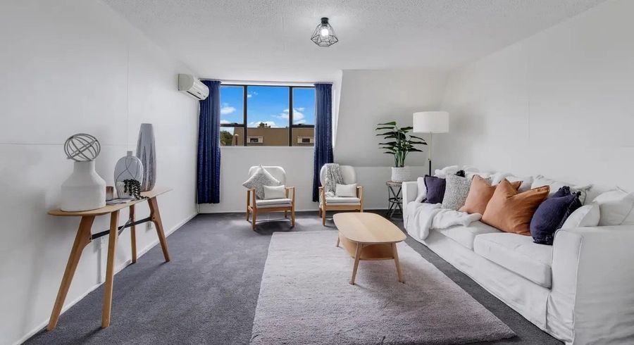  at 4/43 Brockworth Place, Riccarton, Christchurch