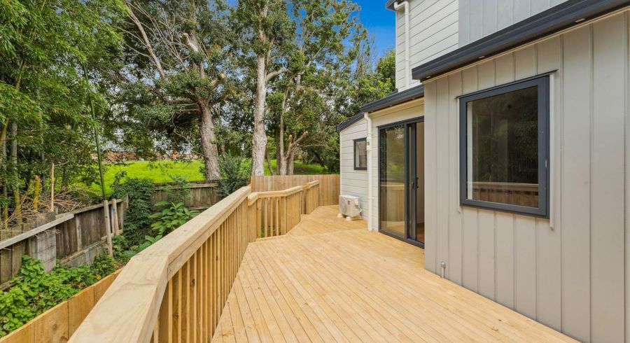  at 10F Powell Place, Henderson, Waitakere City, Auckland