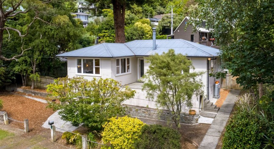  at 40 Jocelyn Crescent, Pinehaven, Upper Hutt