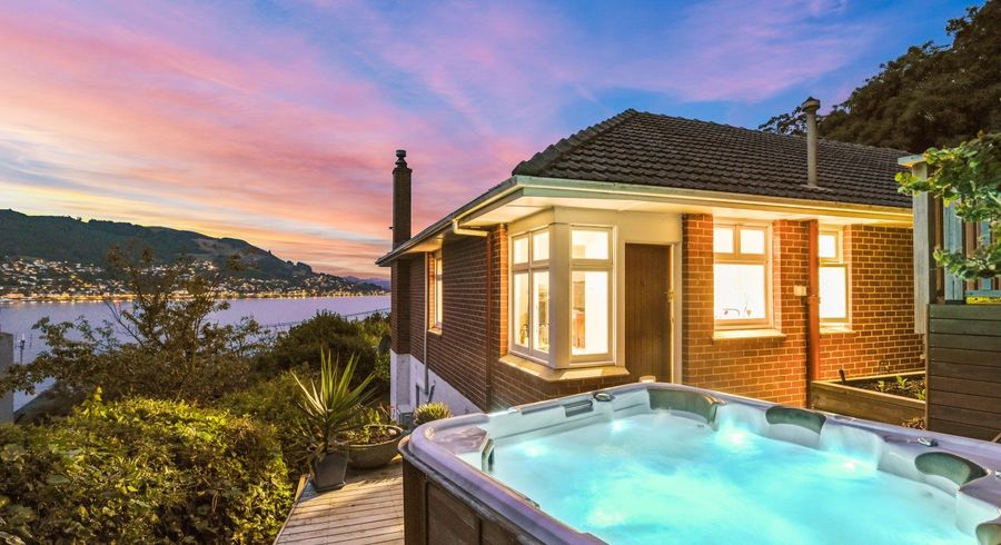  at 10 Irvine Road, The Cove, Dunedin